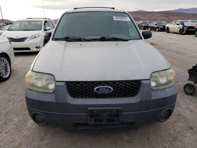 1FMYU03105KD62851 - 2005 FORD ESCAPE XLT SILVER photo 5