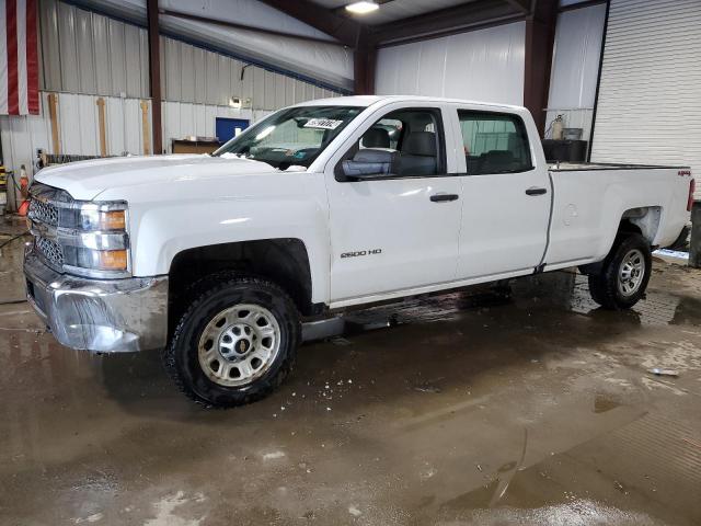 1GC1KREG2KF146716 - 2019 CHEVROLET SILVERADO K2500 HEAVY DUTY WHITE photo 1