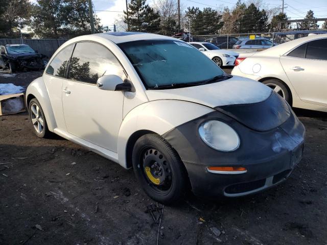 3VWFW31CX8M510459 - 2008 VOLKSWAGEN NEW BEETLE TRIPLE WHITE WHITE photo 4