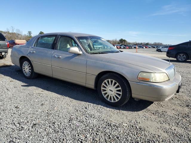 1LNHM81W83Y626714 - 2003 LINCOLN TOWN CAR EXECUTIVE GOLD photo 4