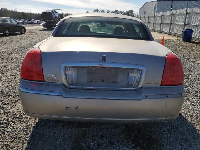 1LNHM81W83Y626714 - 2003 LINCOLN TOWN CAR EXECUTIVE GOLD photo 6