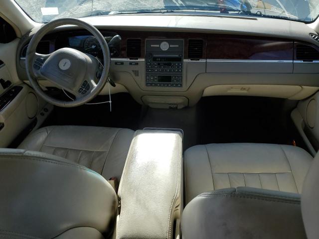 1LNHM81W83Y626714 - 2003 LINCOLN TOWN CAR EXECUTIVE GOLD photo 8
