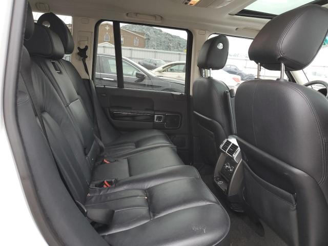 SALME1D40BA340003 - 2011 LAND ROVER RANGE ROVE HSE WHITE photo 11