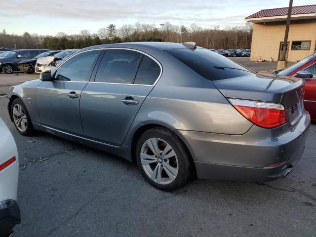 WBANV13519C155606 - 2009 BMW 528 XI GRAY photo 2