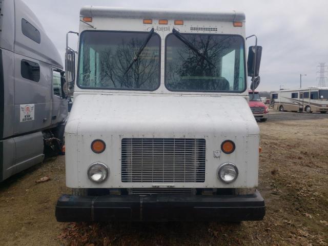 4UZAANCP54CL85207 - 2004 FREIGHTLINER CHASSIS M LINE WALK-IN VAN WHITE photo 5