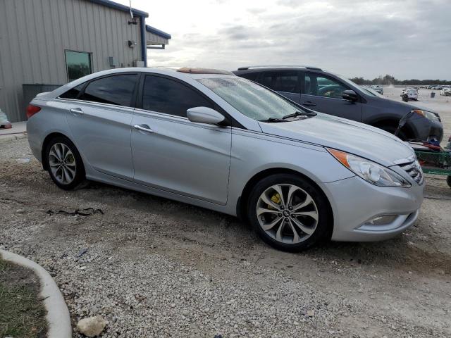 5NPEC4AB6DH787792 - 2013 HYUNDAI SONATA SE SILVER photo 4