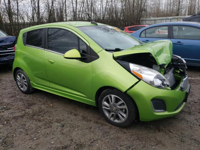 KL8CL6S00GC642286 - 2016 CHEVROLET SPARK EV 2LT GREEN photo 4