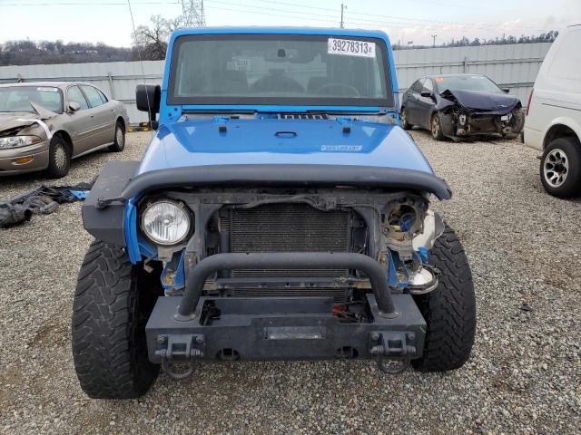 1C4AJWBG6GL185646 - 2016 JEEP WRANGLER SAHARA BLUE photo 5