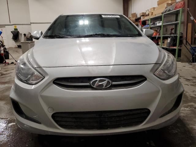 KMHCT4AE2GU055439 - 2016 HYUNDAI ACCENT SE SILVER photo 5