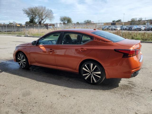 1N4BL4CV7MN353185 - 2021 NISSAN ALTIMA SR ORANGE photo 2