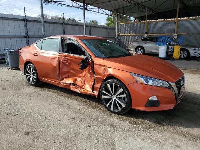 1N4BL4CV7MN353185 - 2021 NISSAN ALTIMA SR ORANGE photo 4