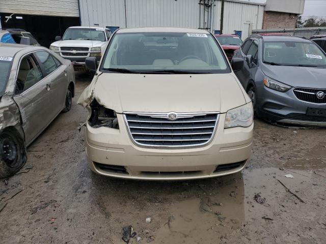 2A4RR2D12AR422980 - 2010 CHRYSLER TOWN & COU LX GOLD photo 5