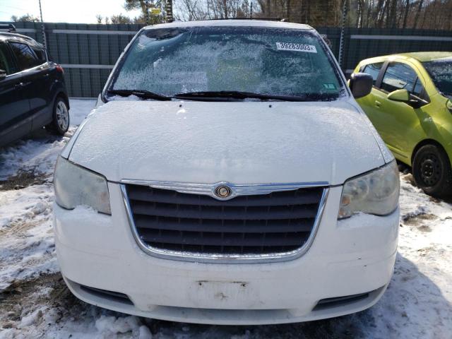 2A8HR44H78R125863 - 2008 CHRYSLER TOWN & COU LX WHITE photo 5