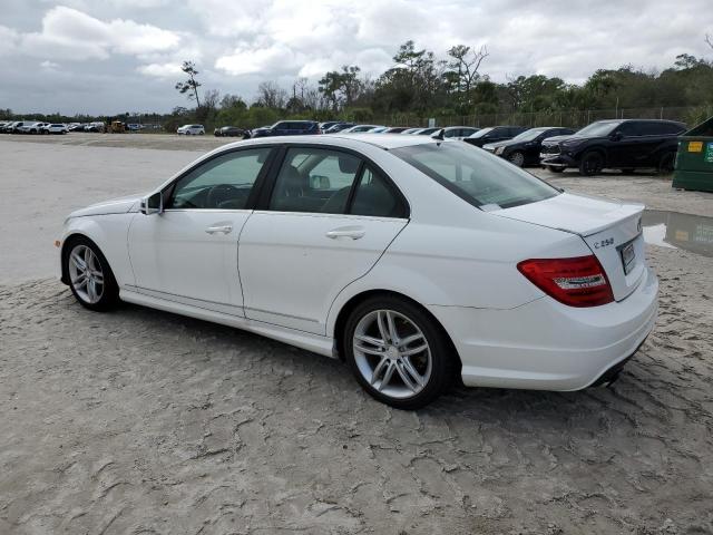 WDDGF4HB2DR258313 - 2013 MERCEDES-BENZ C 250 WHITE photo 2