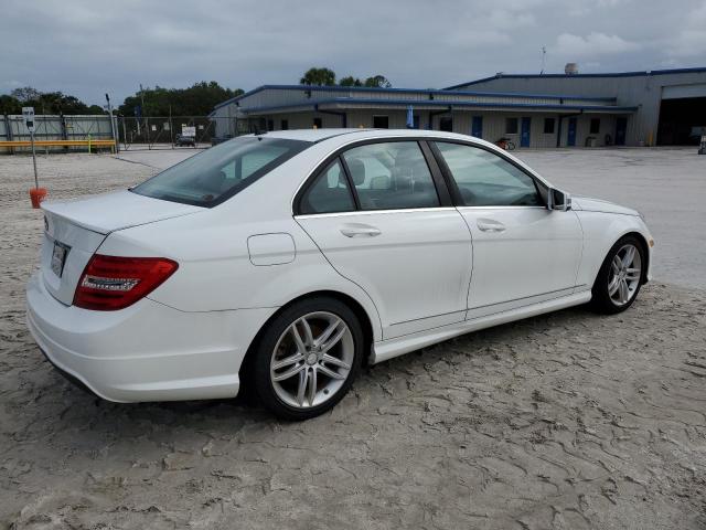 WDDGF4HB2DR258313 - 2013 MERCEDES-BENZ C 250 WHITE photo 3