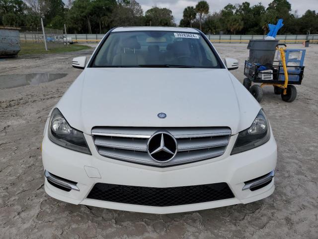 WDDGF4HB2DR258313 - 2013 MERCEDES-BENZ C 250 WHITE photo 5