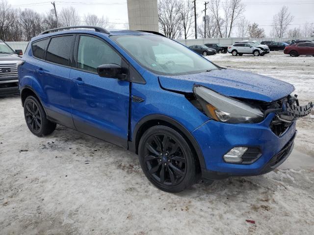 1FMCU9GDXHUC77754 - 2017 FORD ESCAPE SE BLUE photo 4