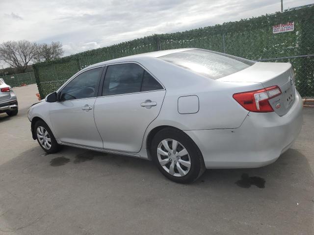 4T1BF1FK5CU032814 - 2012 TOYOTA CAMRY BASE SILVER photo 2