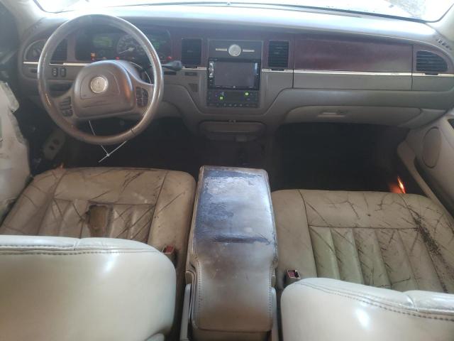 1LNHM81W14Y617953 - 2004 LINCOLN TOWN CAR EXECUTIVE GOLD photo 8