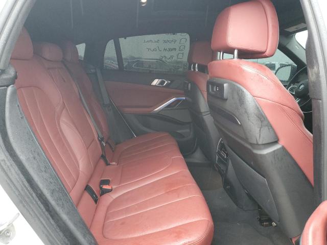 5UXCY8C08N9M70794 - 2022 BMW X6 M50I WHITE photo 11