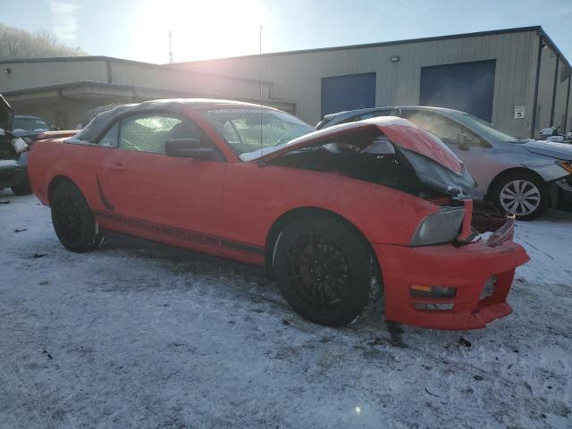 1ZVFT84N765262287 - 2006 FORD MUSTANG RED photo 4