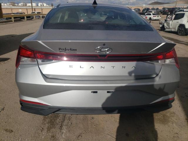 5NPLM4AG3MH045818 - 2021 HYUNDAI ELANTRA SEL SILVER photo 6