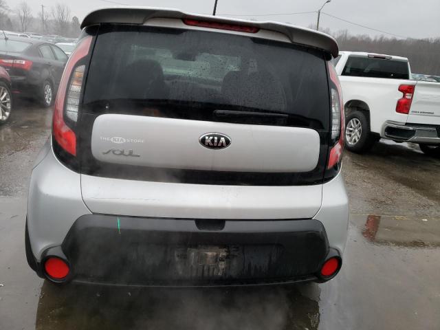 KNDJN2A23G7861174 - 2016 KIA SOUL SILVER photo 6