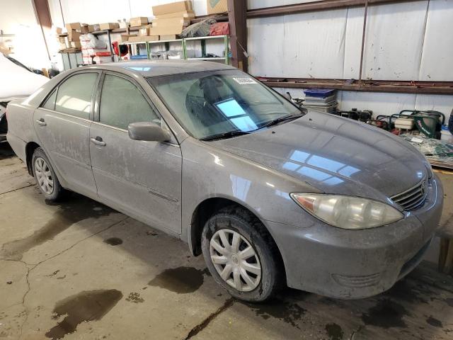 4T1BE32K35U576090 - 2005 TOYOTA CAMRY LE GRAY photo 4