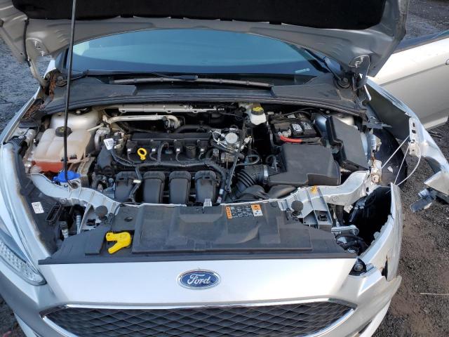 1FADP3F2XJL271550 - 2018 FORD FOCUS SE SILVER photo 11