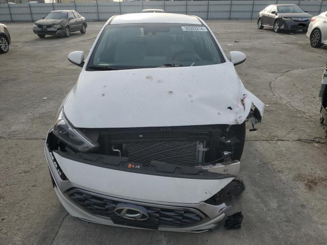 KMHC65LC1NU277332 - 2022 HYUNDAI IONIQ BLUE WHITE photo 5