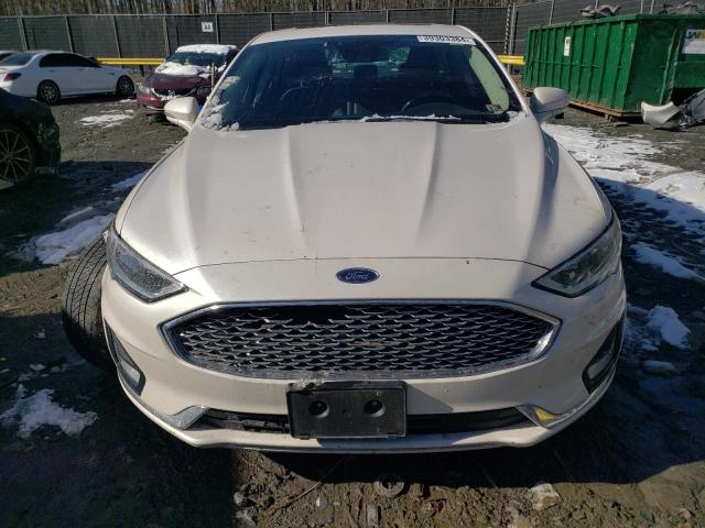 3FA6P0RU6KR204306 - 2019 FORD FUSION TITANIUM WHITE photo 5