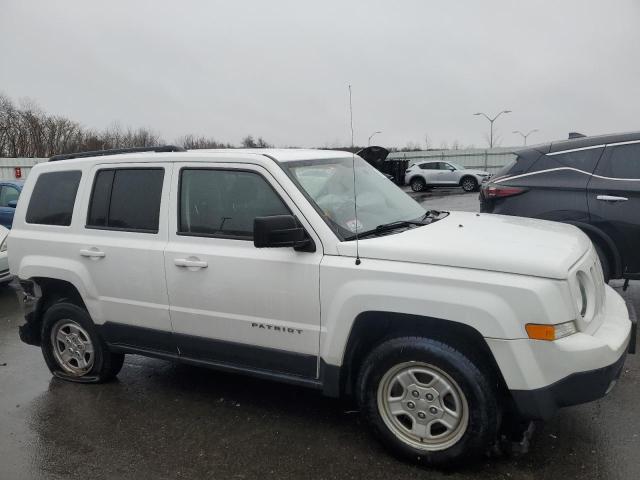 1C4NJRBB6ED808939 - 2014 JEEP PATRIOT SPORT WHITE photo 4