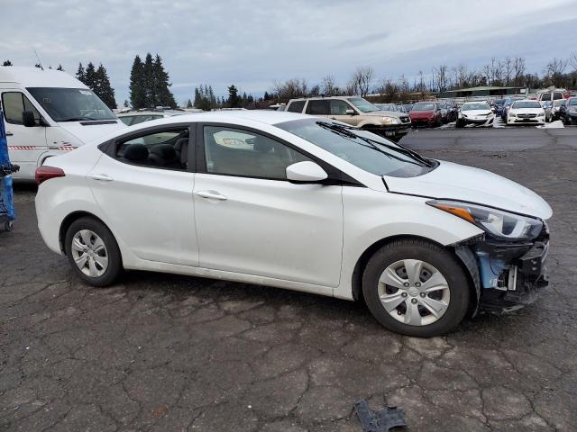 5NPDH4AE6GH686103 - 2016 HYUNDAI ELANTRA SE WHITE photo 4