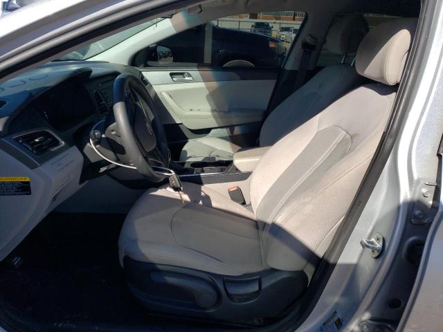 5NPE24AF6HH447179 - 2017 HYUNDAI SONATA SE SILVER photo 7