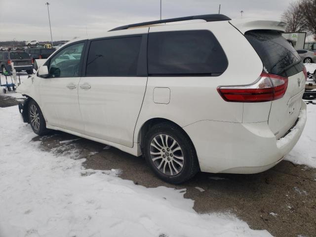 5TDYZ3DC1JS925772 - 2018 TOYOTA SIENNA XLE WHITE photo 2