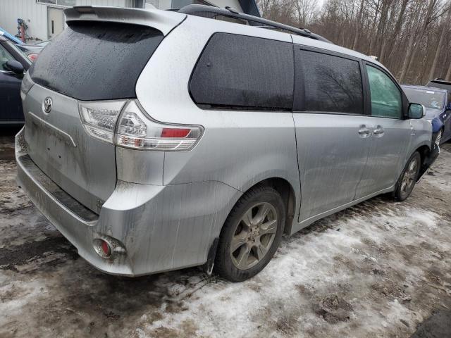 5TDEZ3DC8KS216180 - 2019 TOYOTA SIENNA SE SILVER photo 3