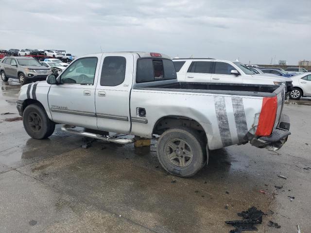 5TBRN3416YS097252 - 2000 TOYOTA TUNDRA ACCESS CAB SR5 SILVER photo 2
