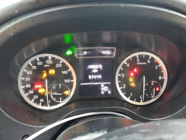 SJKCH5CR4HA039206 - 2017 INFINITI QX30 BASE Weiß Foto 9