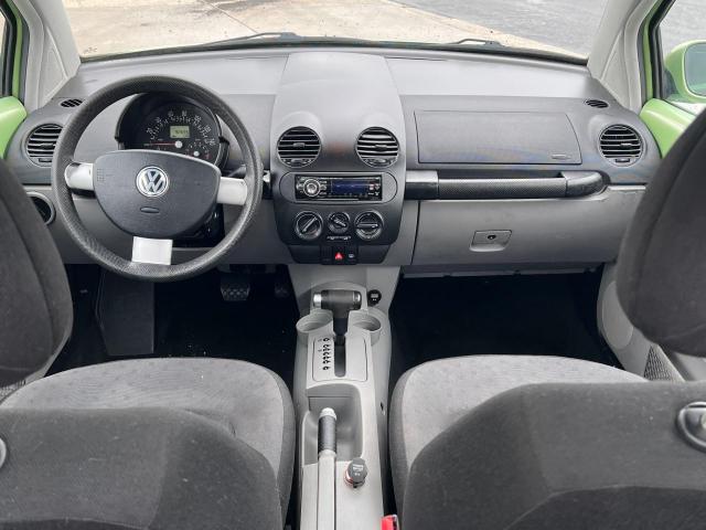 3VWBS21C61M418114 - 2001 VOLKSWAGEN NEW BEETLE GL 绿色 照片 9