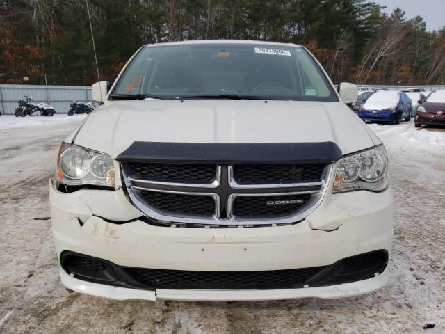 2D4RN3DGXBR656753 - 2011 DODGE GRAND CARA MAINSTREET WHITE photo 5