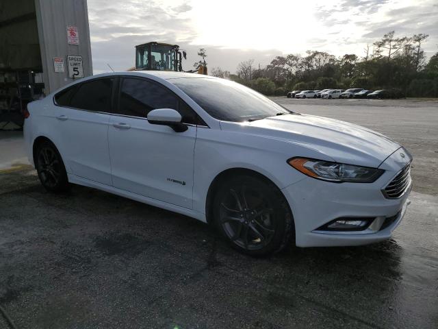 3FA6P0LU8JR169047 - 2018 FORD FUSION SE HYBRID WHITE photo 4