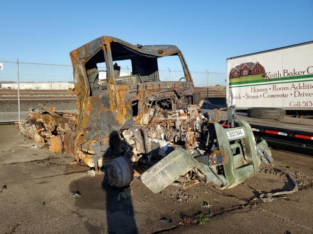 2015 VOLVO VHD, 