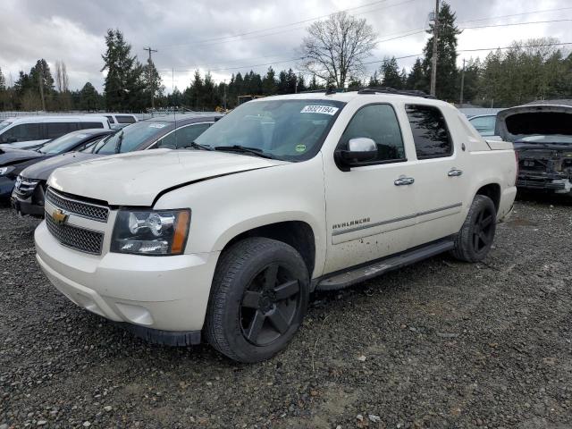 3GNTKGE79DG338611 - 2013 CHEVROLET AVALANCHE LTZ WHITE photo 1