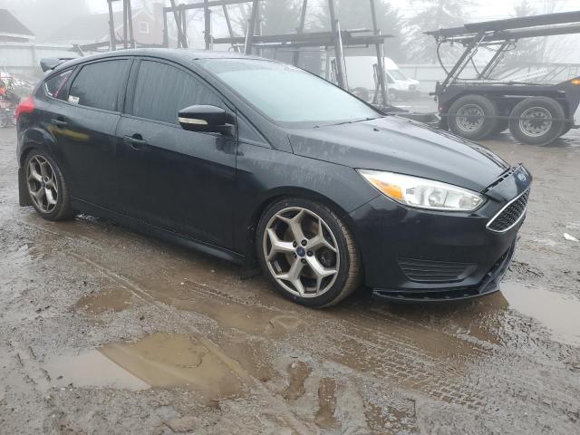 1FADP3K22FL258689 - 2015 FORD FOCUS SE BLACK photo 4