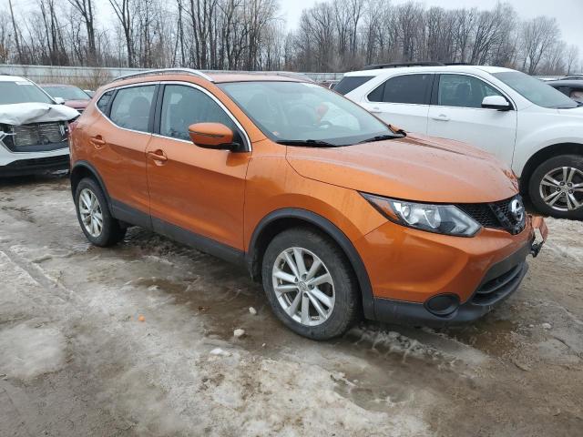 JN1BJ1CR8HW133705 - 2017 NISSAN ROGUE SPOR S ORANGE photo 4