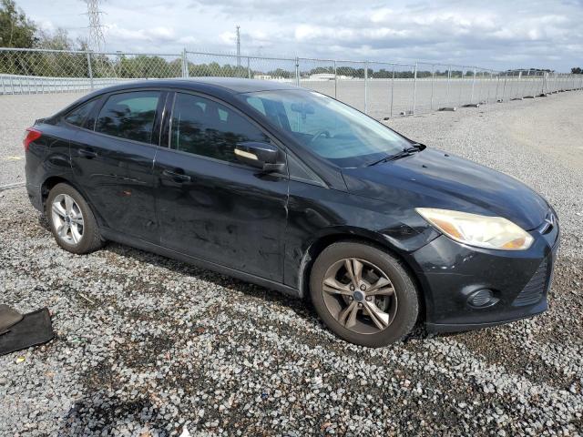 1FADP3F27DL283627 - 2013 FORD FOCUS SE BLACK photo 4