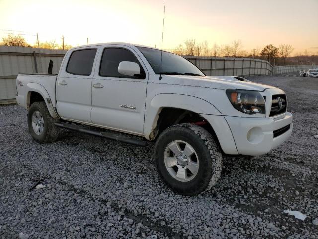 5TELU42N86Z273858 - 2006 TOYOTA TACOMA DOUBLE CAB WHITE photo 4