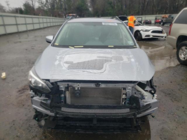 JF2GTABC3JH279919 - 2018 SUBARU CROSSTREK PREMIUM 银色 照片 5