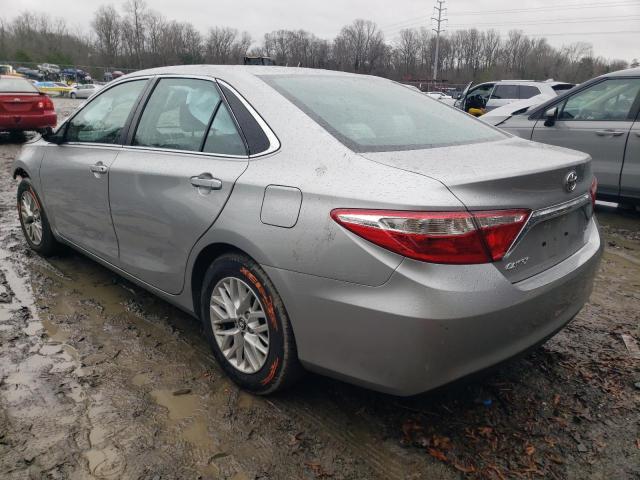 4T1BF1FKXHU336194 - 2017 TOYOTA CAMRY LE SILVER photo 2