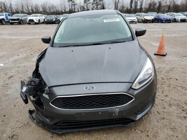 1FADP3K24JL305066 - 2018 FORD FOCUS SE GRAY photo 5